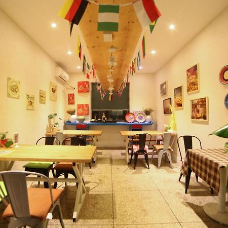 Luoyang Heartland International Youth Hostel Exterior photo