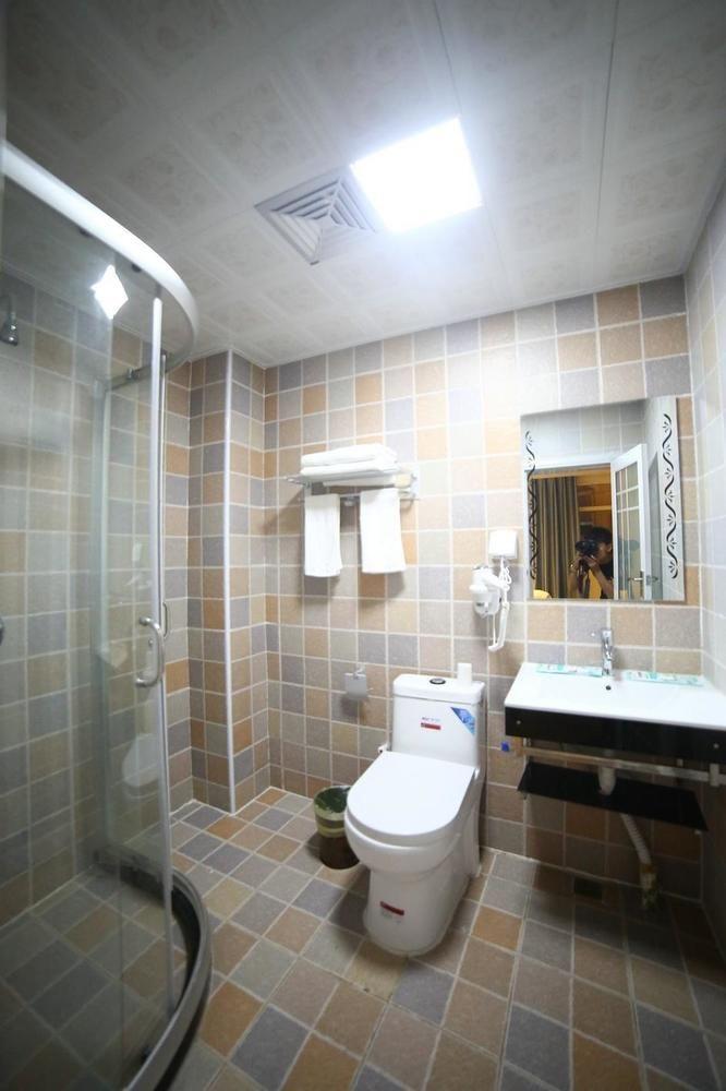 Luoyang Heartland International Youth Hostel Exterior photo